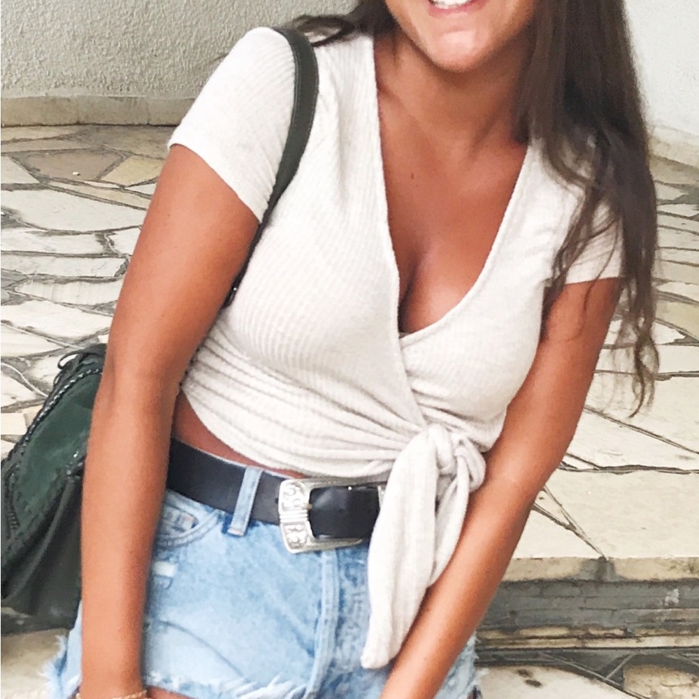 Crop top with tie